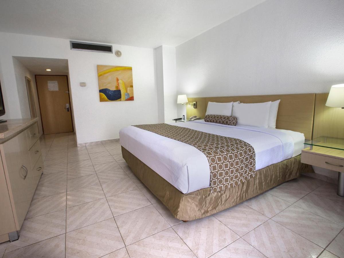 Hs Hotsson Hotel Akapulko Dış mekan fotoğraf A room at the hotel